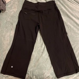 Lululemon Capri RFlare Leggings